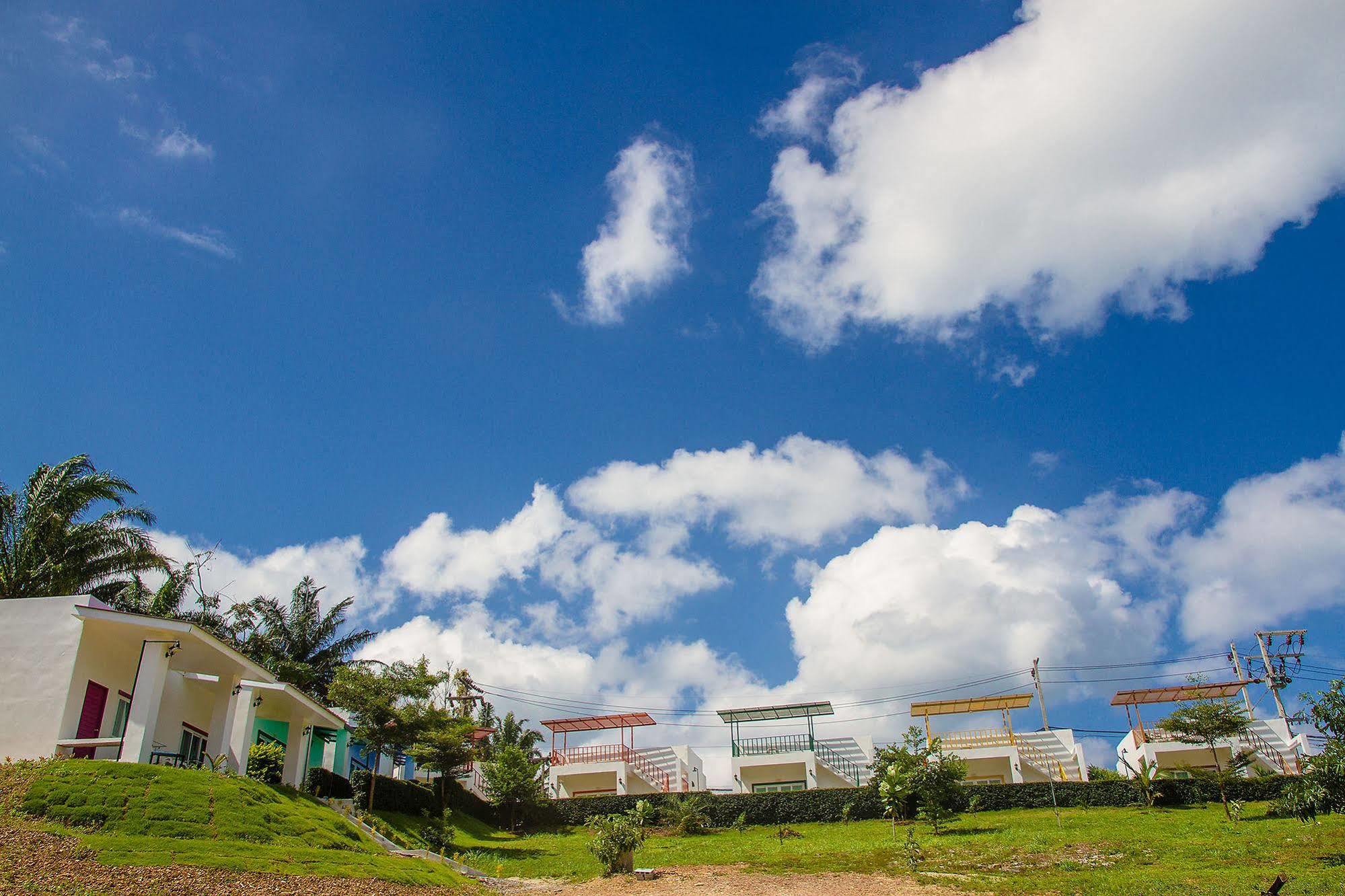Keereelay Hotel Koh Lanta Bagian luar foto