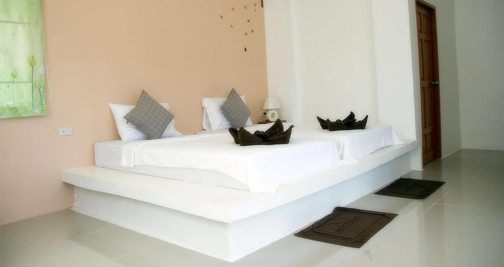 Keereelay Hotel Koh Lanta Bagian luar foto