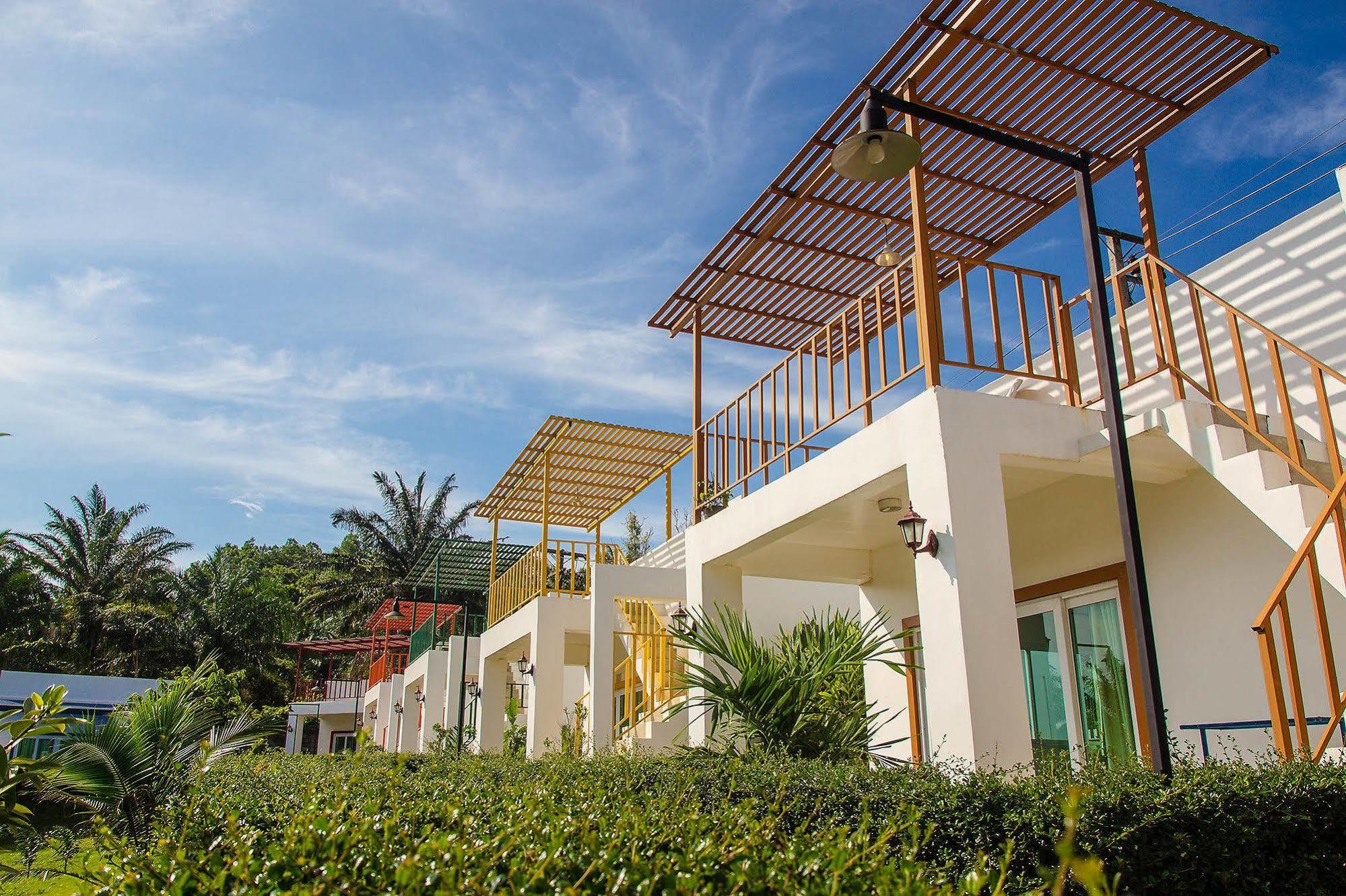 Keereelay Hotel Koh Lanta Bagian luar foto