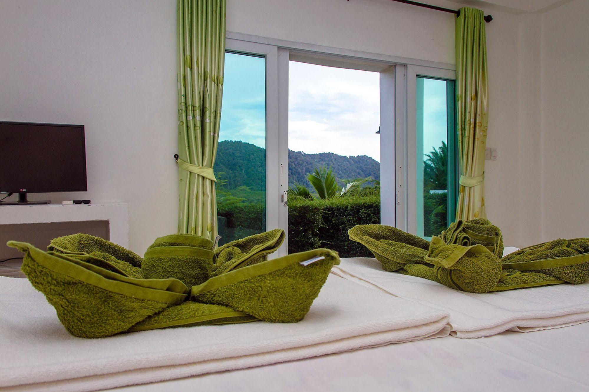 Keereelay Hotel Koh Lanta Bagian luar foto