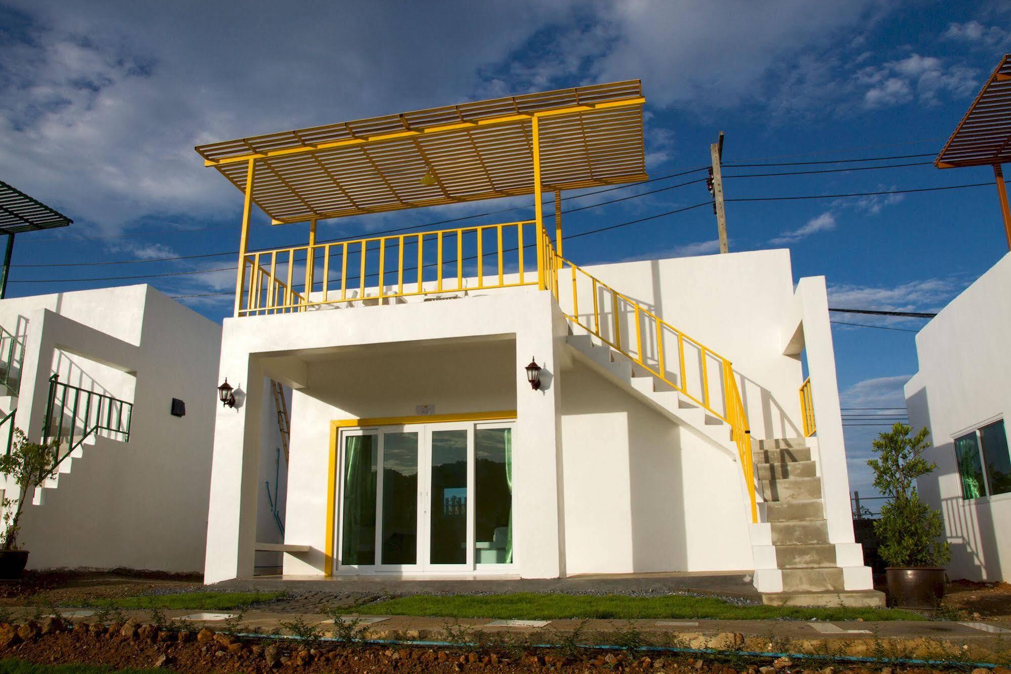 Keereelay Hotel Koh Lanta Bagian luar foto